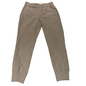 Babaton jogger style pant. SzS